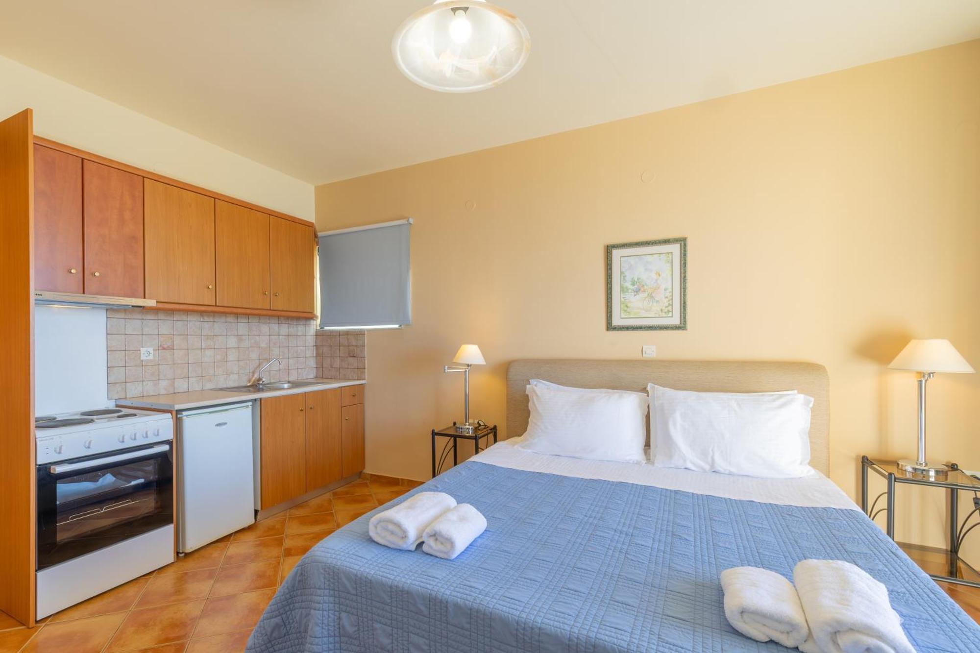 Delfinia Apartment Vlachata Bagian luar foto