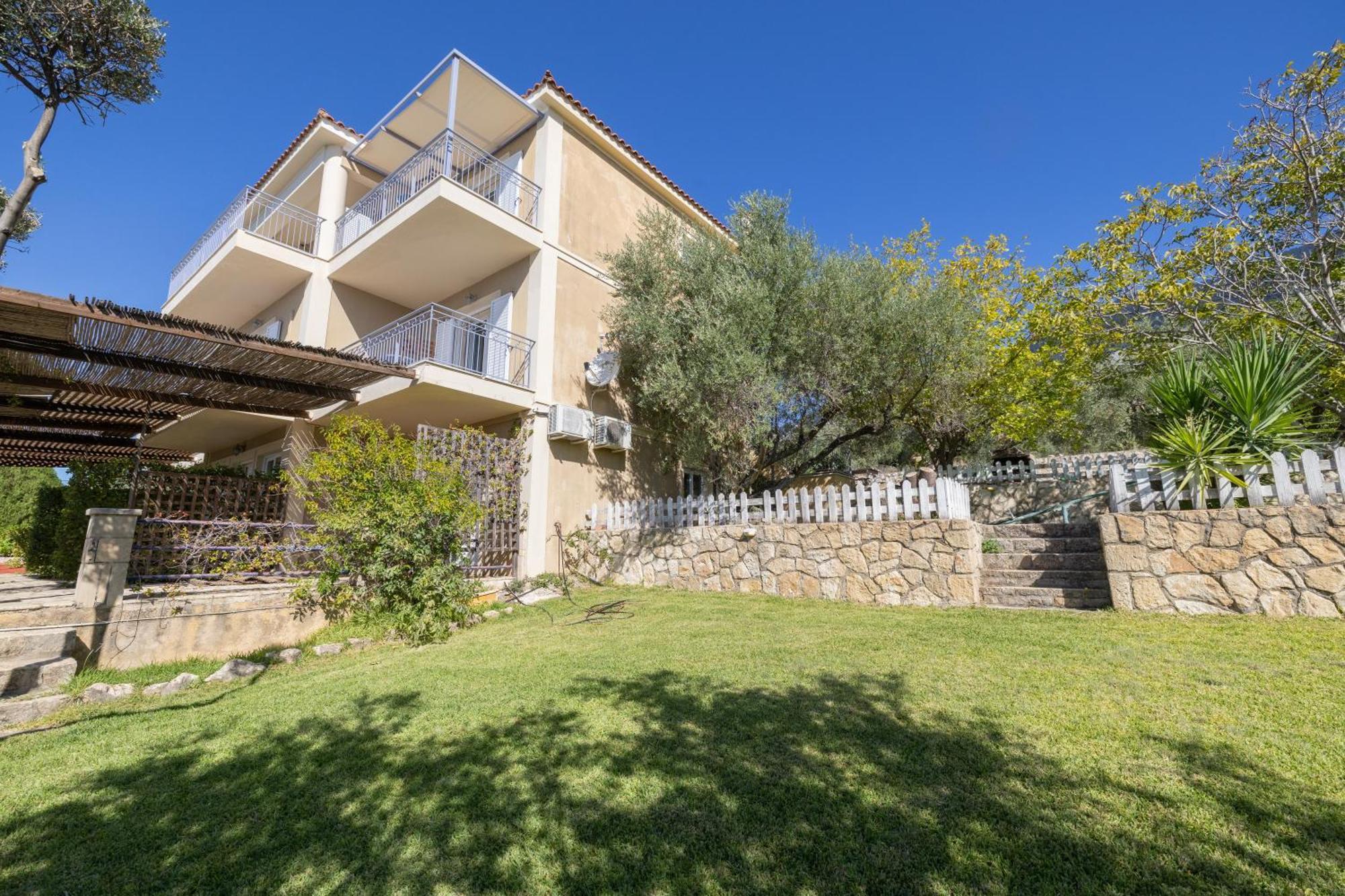 Delfinia Apartment Vlachata Bagian luar foto