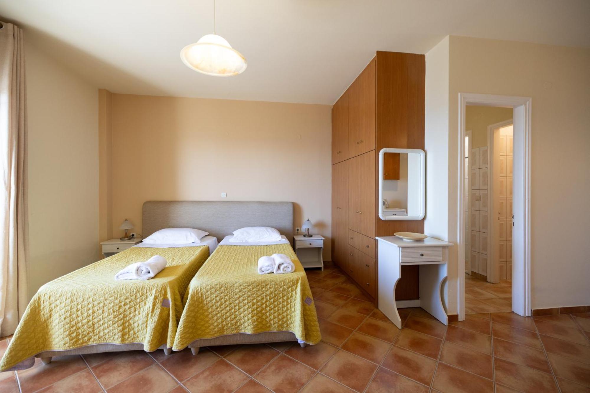 Delfinia Apartment Vlachata Bagian luar foto